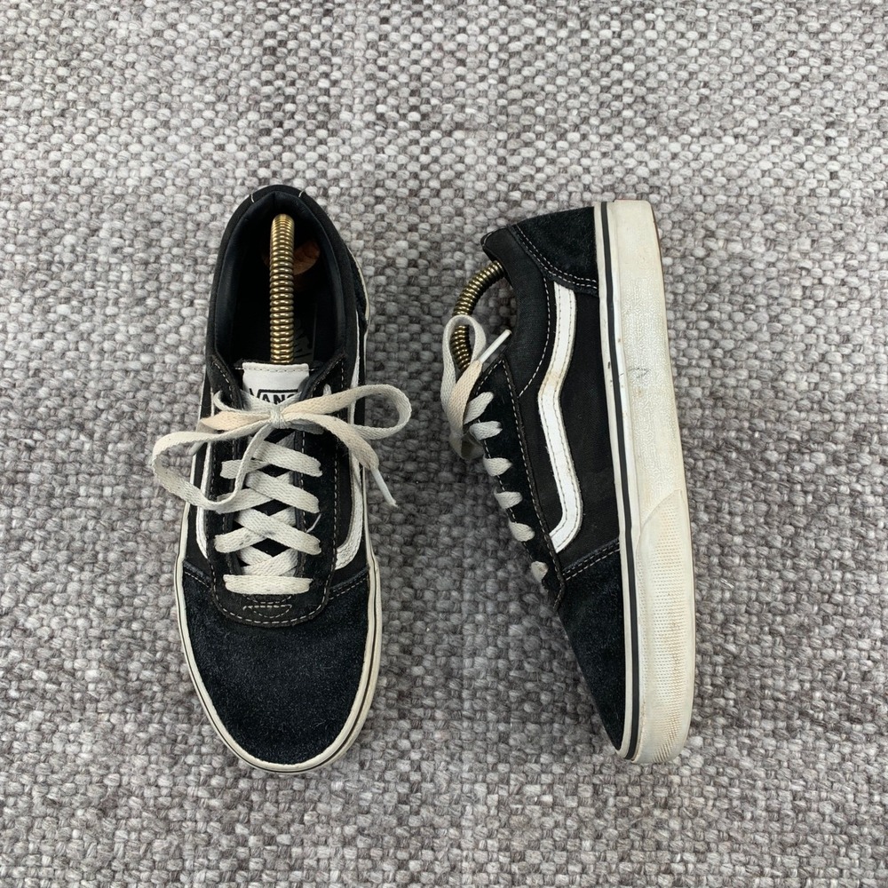 Vans Ward Sneaker Youth Size 5.0 Black White Suede Canvas Low Top Skate Shoes